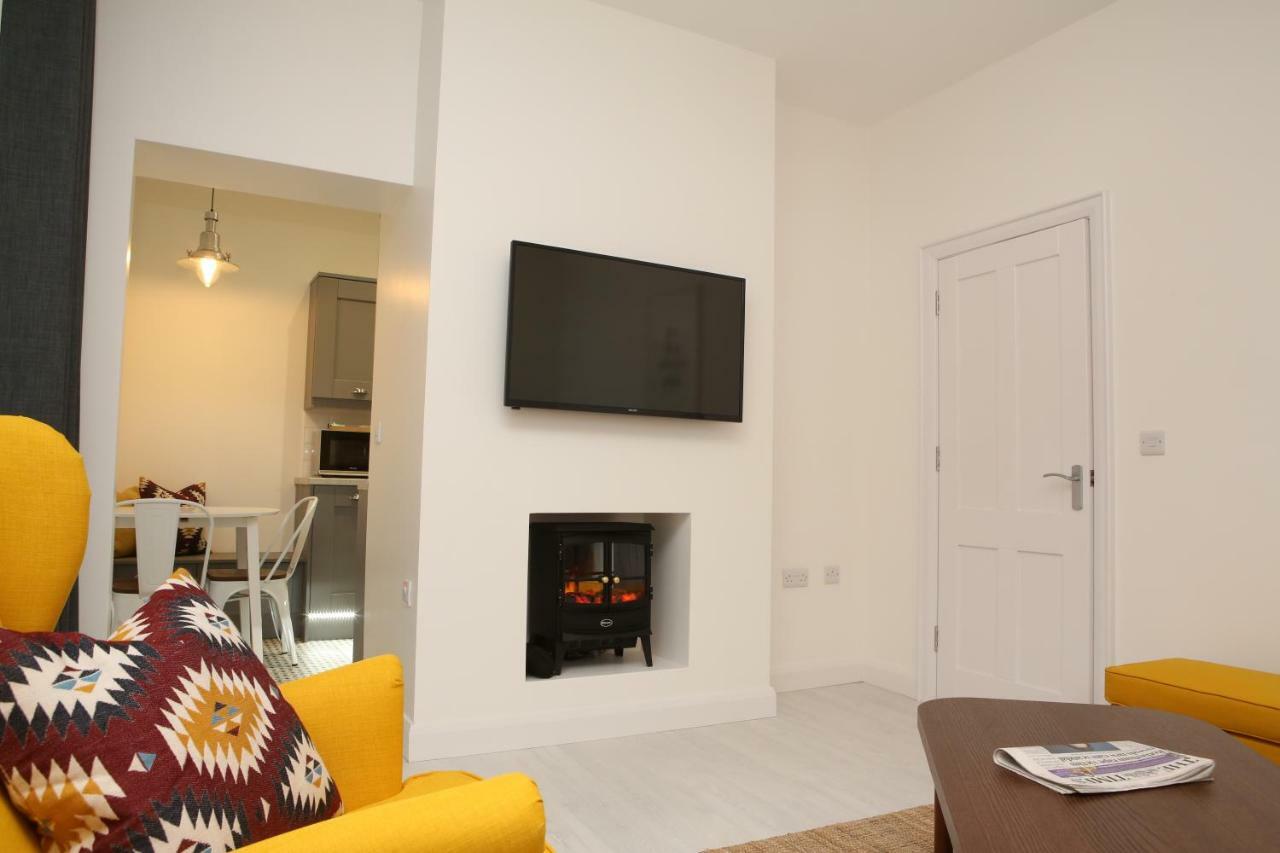 אניסקילן East Bridge Apartments מראה חיצוני תמונה