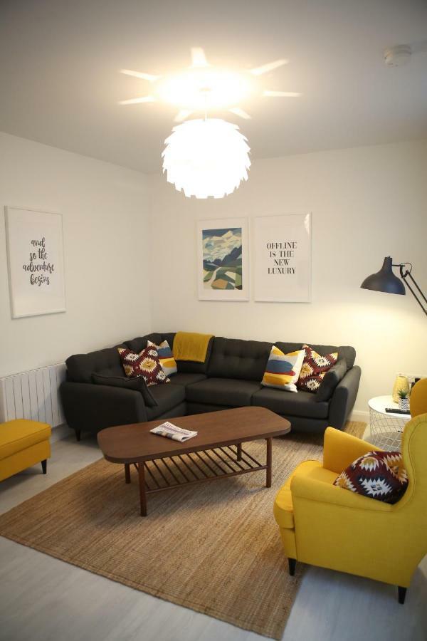 אניסקילן East Bridge Apartments מראה חיצוני תמונה