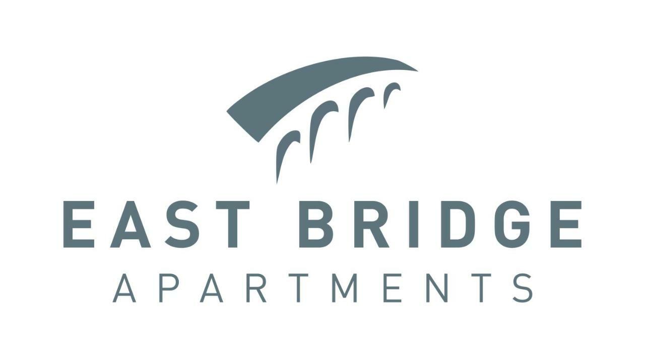 אניסקילן East Bridge Apartments מראה חיצוני תמונה