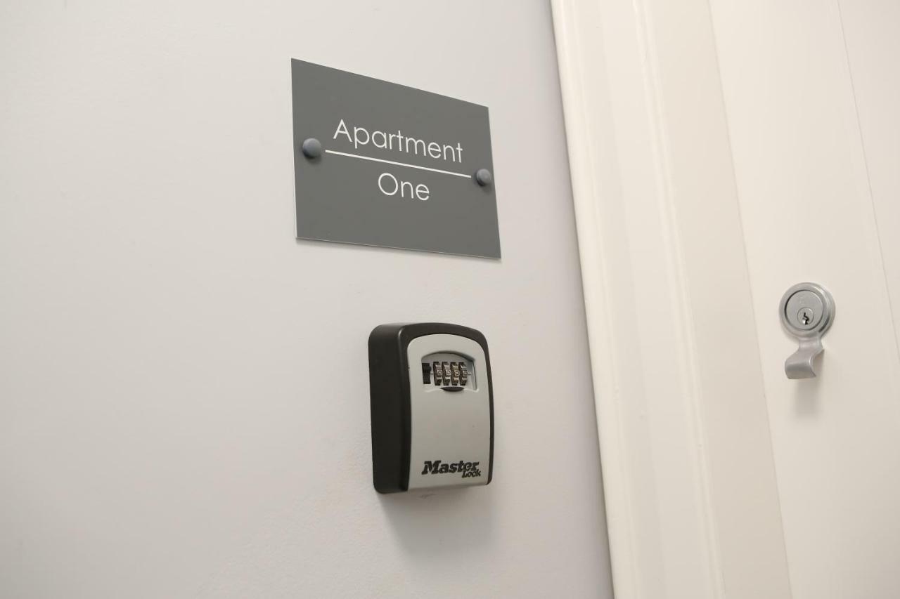 אניסקילן East Bridge Apartments מראה חיצוני תמונה